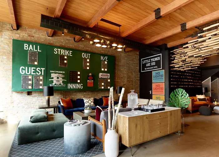 The Collection Wrigleyville 4* Chicago
