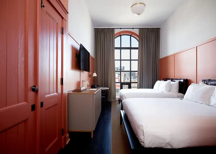 The Collection Wrigleyville 4* Chicago