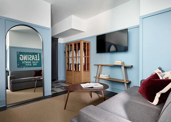Hotel The Collection Wrigleyville 4*