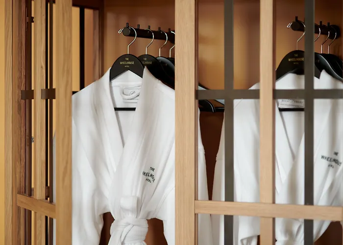 Hotel The Collection Wrigleyville 4*