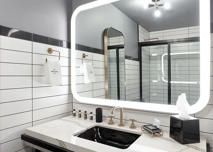 Hotel The Collection Wrigleyville 4*