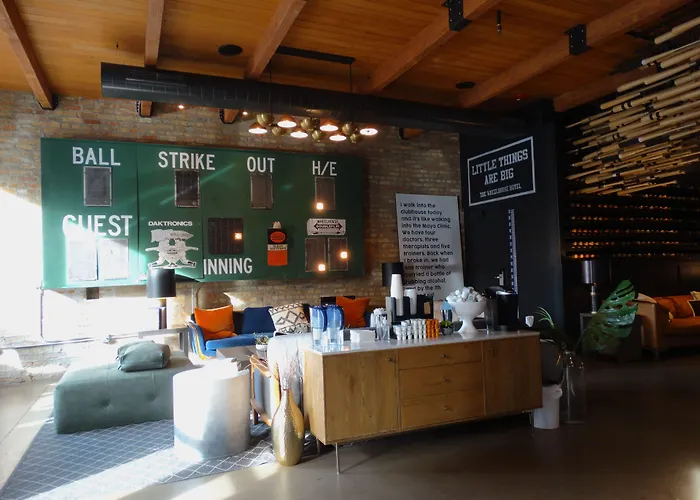The Collection Wrigleyville 4* Chicago