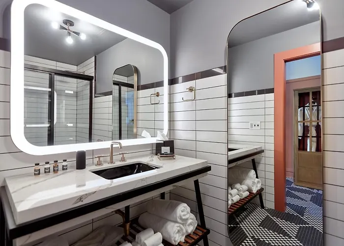 Hotel The Collection Wrigleyville Chicago
