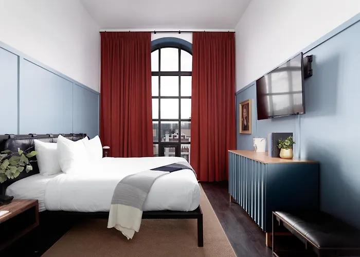 Hotel The Collection Wrigleyville 4*